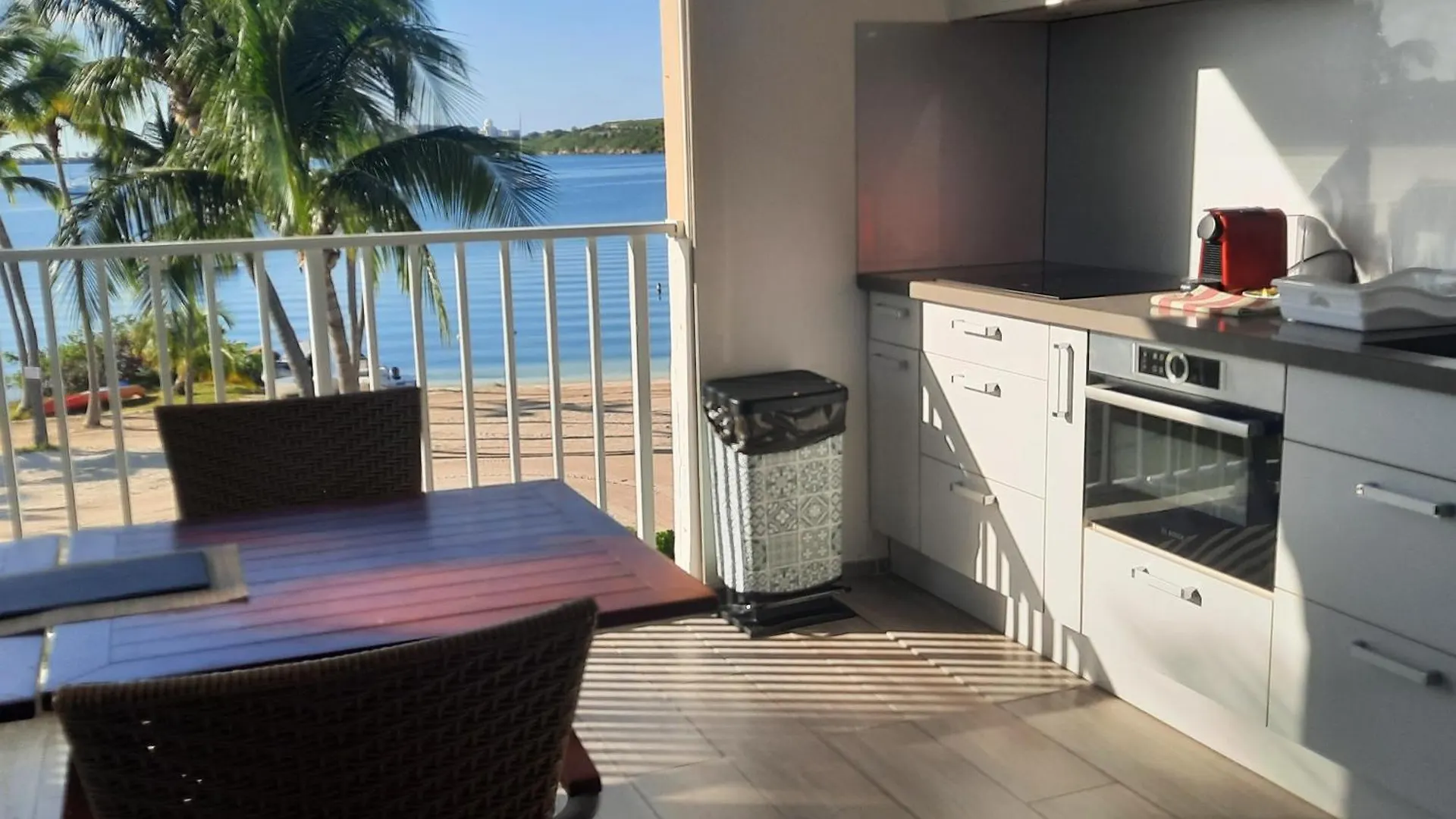 Appartement Studio Avec Piscine Et Vue Lagon Baie Nettlé